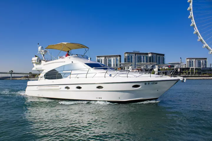 luxury yachts Dubai