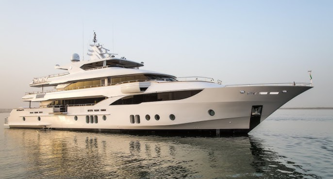 luxury yacht rental Dubai